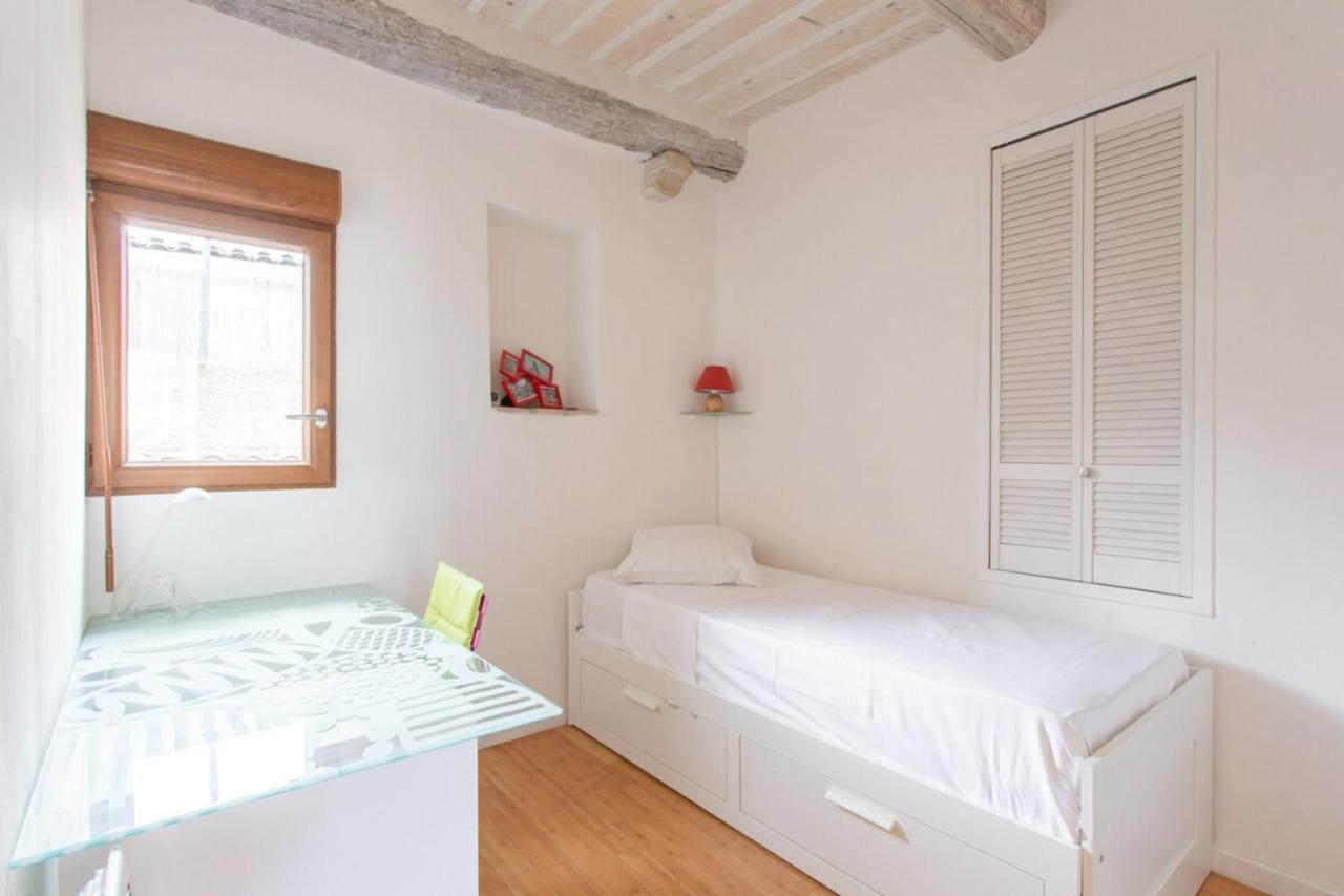 2-Star Apartment Close To Beaches And All Amenities Antibes Esterno foto